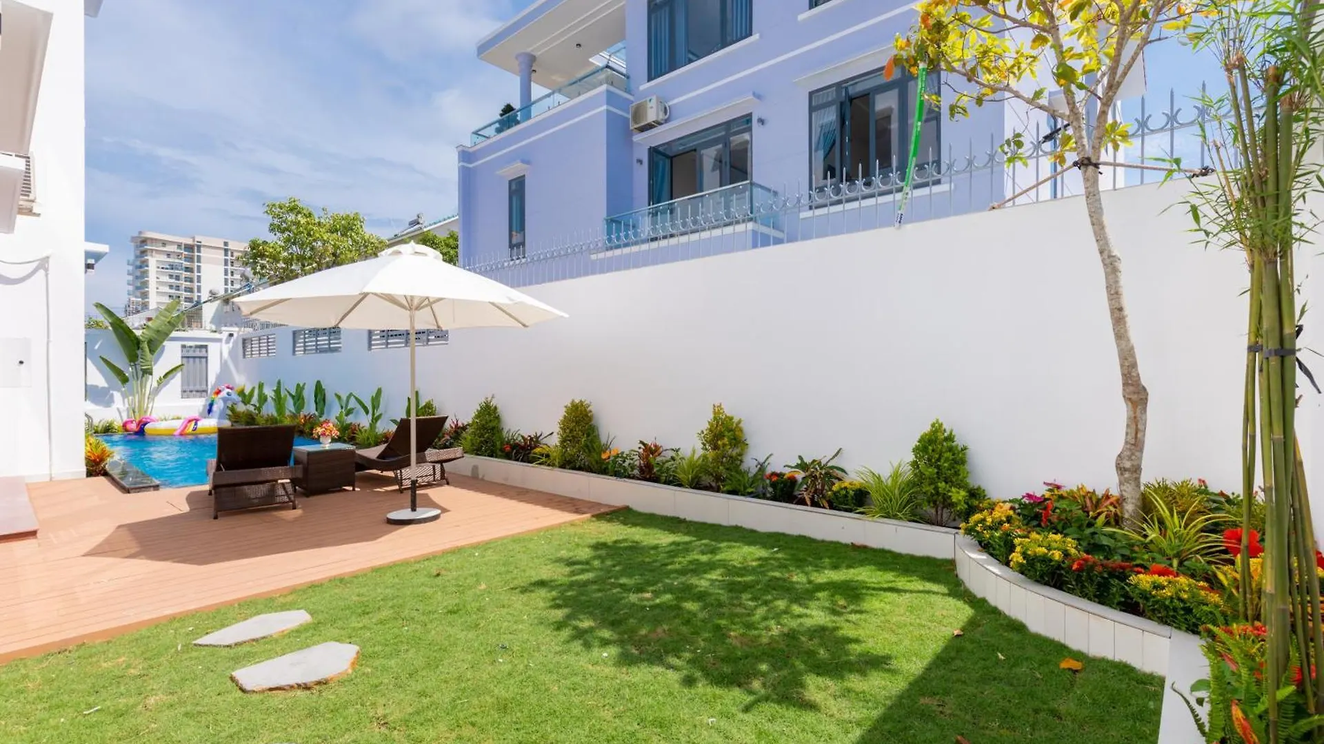 Palm Villa 11 - Luxury Pool Villa 8Rooms, Bida, Ho Boi, Gan Bien Vung Tau